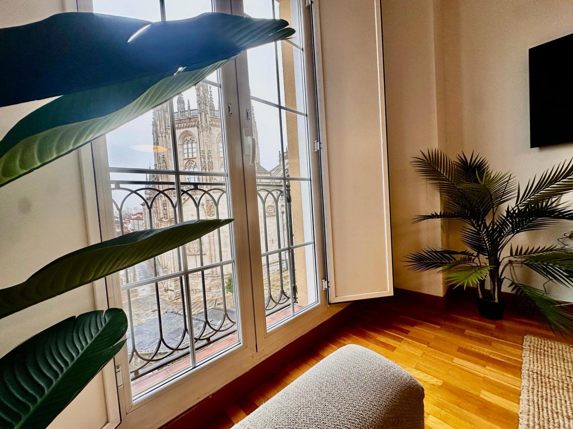 Atuaire Home Balcon Con Vistas A La Catedral De Burgo Kültér fotó